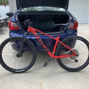2022 Trek Marlin 8 Red