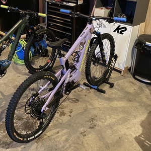 2021 Santa Cruz Bullit Purple