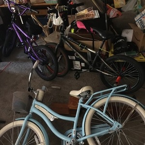 2021 Huffy 24” Nel Lusso Blue