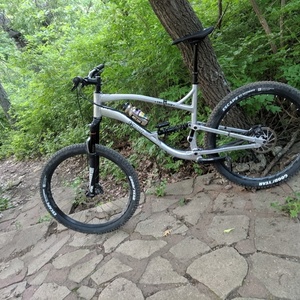 2018 Guerrilla Gravity The Smash Silver, gray or bare metal