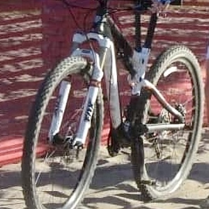 Trek HiFi Deluxe White, Black, and Orange