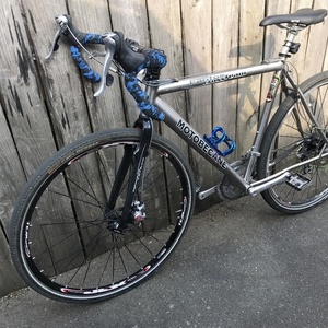 Motobecane Fantom Cross Team Silver, gray or bare metal