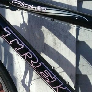 Trek Pilot 2.1