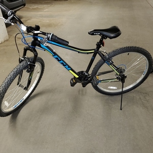 2021 CCM Hardtail Black