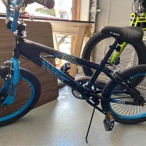 Mongoose Crush Black and Blue