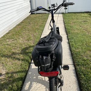 2021 Pedego Step-Thru personal mobility device (electric scooter, skateboard, unicycle, etc) Silv...