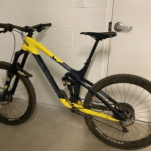 2017 Rocky Mountain Bicycles Slayer Yellow or Gold