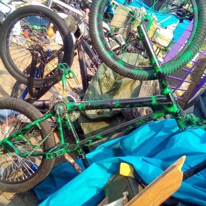 2001 Mongoose Unknown Green and Black