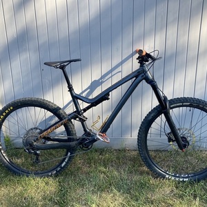 2019 Commencal Bikes META AM Silver, gray or bare metal and Orange