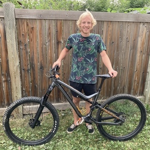 2019 Commencal Bikes META AM Silver, gray or bare metal and Orange