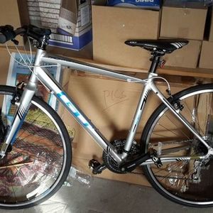 2012 GT Bicycles Tachyon Silver or Gray