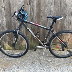 2021 Trek 820 Silver, gray or bare metal