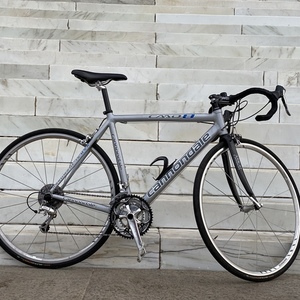 2006 Cannondale CAAD8 Silver, gray or bare metal