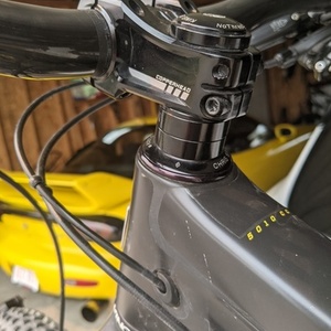 2017 Santa Cruz 5010 CC Black and Yellow or Gold