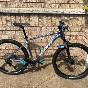 2021 Giant Talon 0 Blue