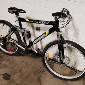 2006 Supercycle Fringe Black, Yellow or Gold, and White