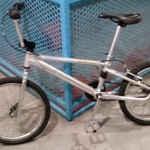 1998 GT Bicycles Mach one pro series xl 3.0 Silver, gray or bare metal