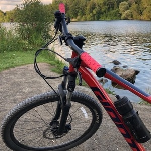 2021 Giant Talon 2 Red