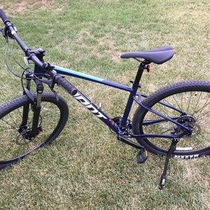 2021 Giant Talon Blue