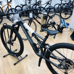 2021 Specialized Comp Carbon Stump Jumper Silver, gray or bare metal