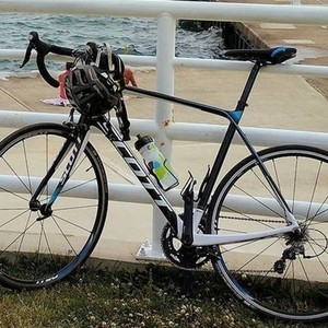 2014 SCOTT Solace 30 Black, White, and Blue