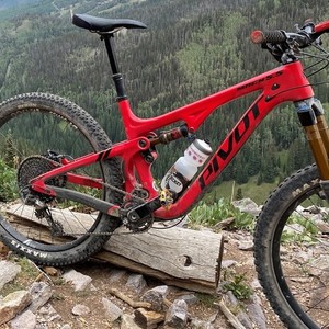 2017 Pivot Mach 5.5 Red