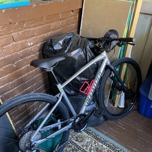 2021 Specialized Sirrus x Silver, gray or bare metal