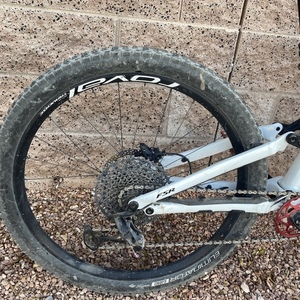 2019 Specialized Stumpjumper Comp Alloy 27.5 White