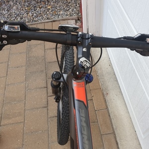 2017 GT Bicycles Avalanche Silver, gray or bare metal