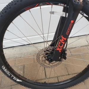 2017 GT Bicycles Avalanche Silver, gray or bare metal
