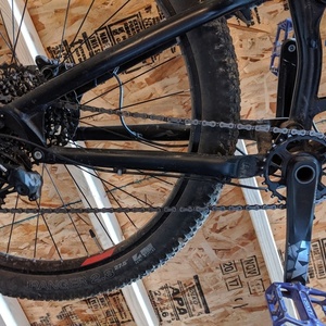 2017 Norco Bikes Fluid 7.1+ Black and Red