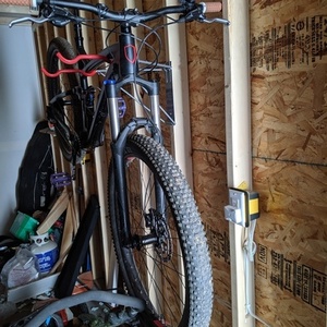 2017 Norco Bikes Fluid 7.1+ Black and Red