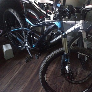 2015 Giant Trance Black and Blue