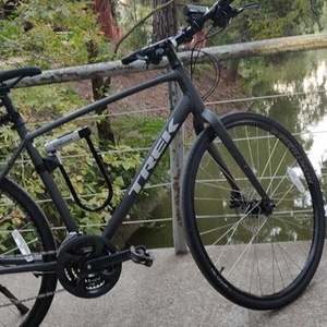 2021 Trek FX2 Black