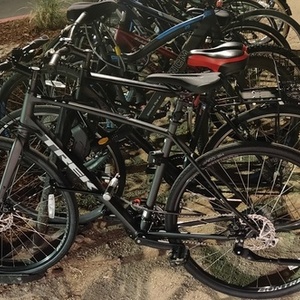 2021 Trek FX2 Black
