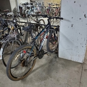 2016 Giant ATX 27.5 Black and Blue