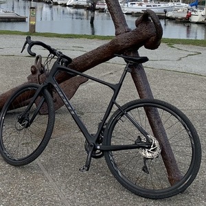 2019 Giant Revolt Advanced 2 Black