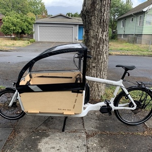 2021 Larry Vs Harry Bullitt cargo bike (front storage) White