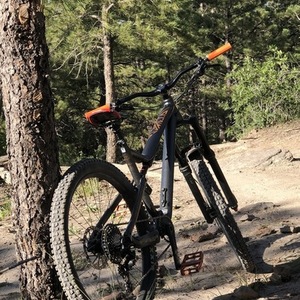 2019 Commencal Bikes Meta AM 27 Medium Black and Orange