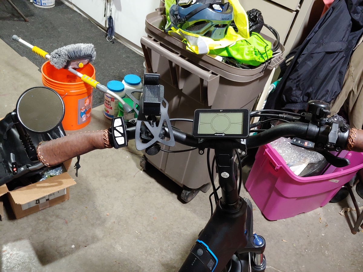 2021 Magnum Bikes Navigator X Step Thru