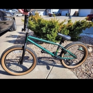 GT Bicycles G205? Green