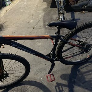2016 Trek Marlin 5 Black and Orange