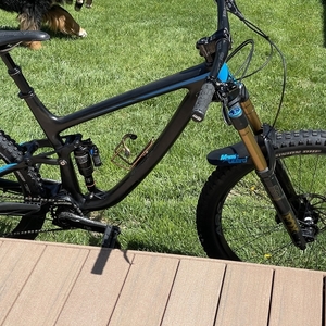 2016 Transition Bikes Patrol Carbon 1 Black and Blue