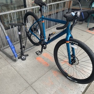 2020 Salsa v0 Journeyman 650b Sora Blue