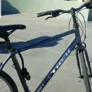 Trek Silver, gray or bare metal