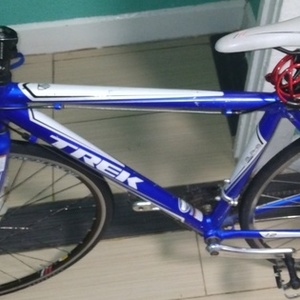 2021 Trek 1.2 Blue and White