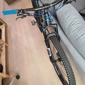 2017 Norco Bikes CHARGER 9.3 MTN BIKE Silver, gray or bare metal and Blue