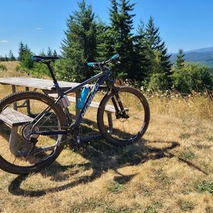 2017 Norco Bikes CHARGER 9.3 MTN BIKE Silver, gray or bare metal and Blue