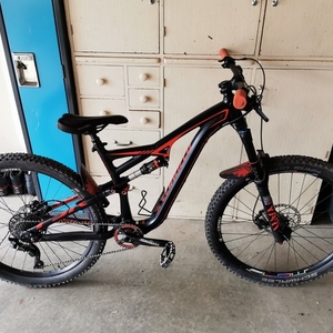 2014 Specialized Camber Evo 29 Black and Red