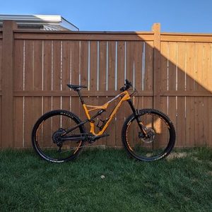 2016 Specialized Stumpjumper Expert Carbon 650B Orange and Black